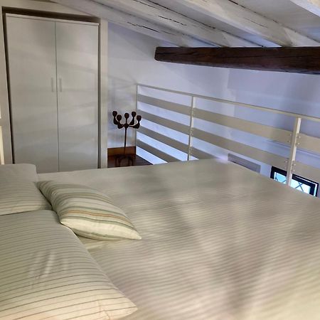 Lavica Di Mezzo Apartments 卡塔尼亚 外观 照片